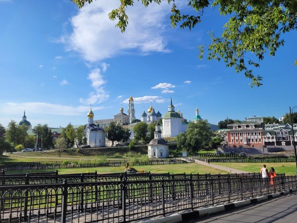 Pie svētās svētlaimīgās Maskavas Matronas, Trijādības-Sergija Lavra, Pleskavas Pečoru klosteris