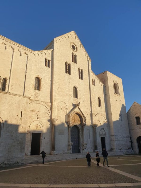 Grieķija – Itālija: pie svt. Spiridona uz Korfu un svt. Nikolaja uz Bari